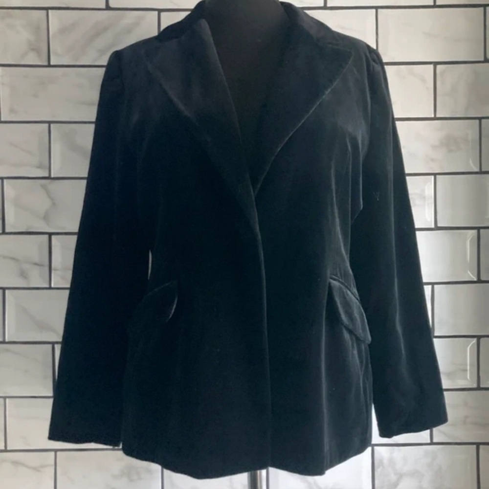 Elegant Black Women's Blazer